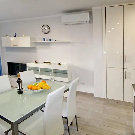 Apartment Modern In Complex With Pool In Costa Adeje (Tenerife)